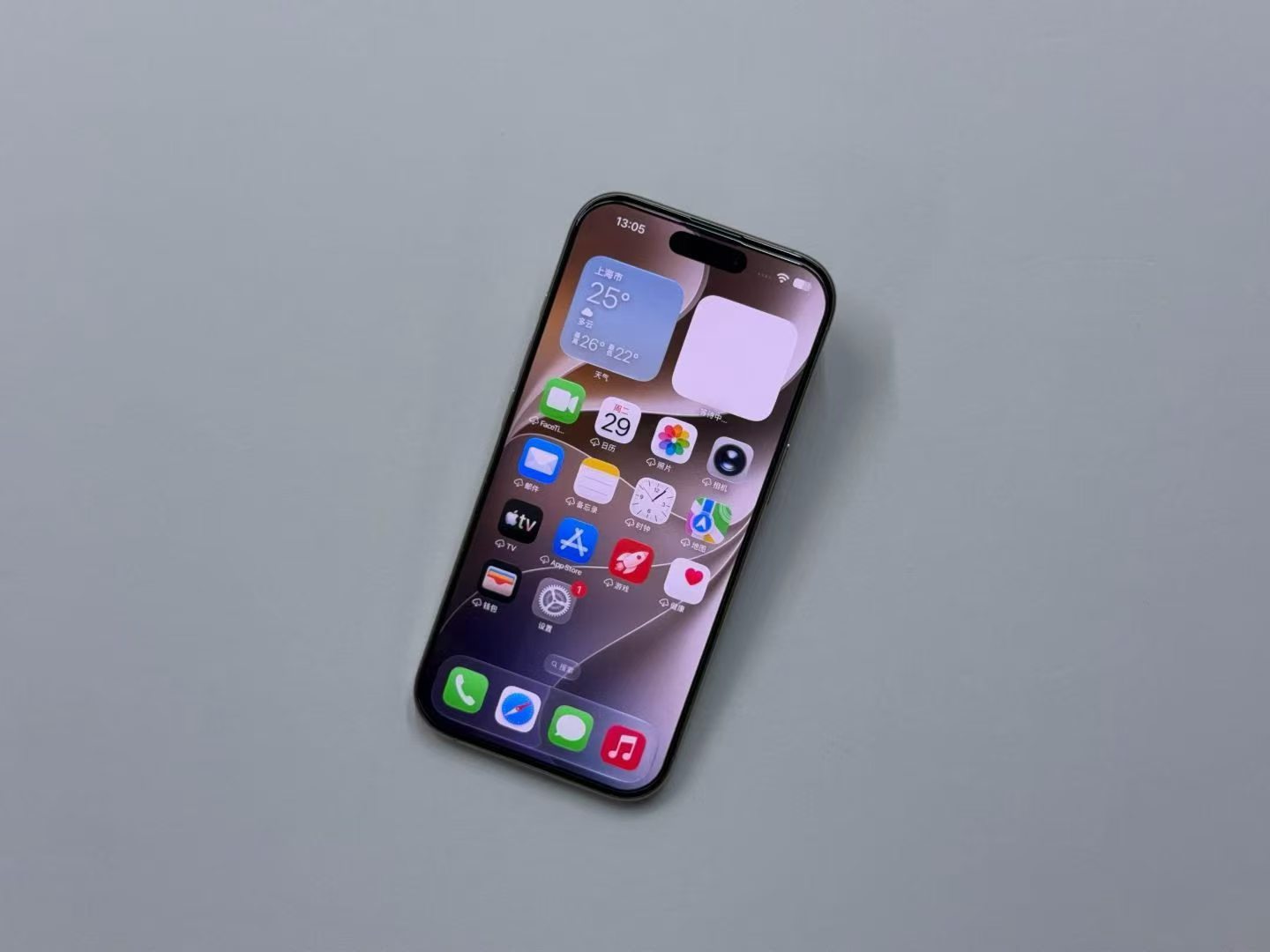 iPhone 16 Pro photo 3