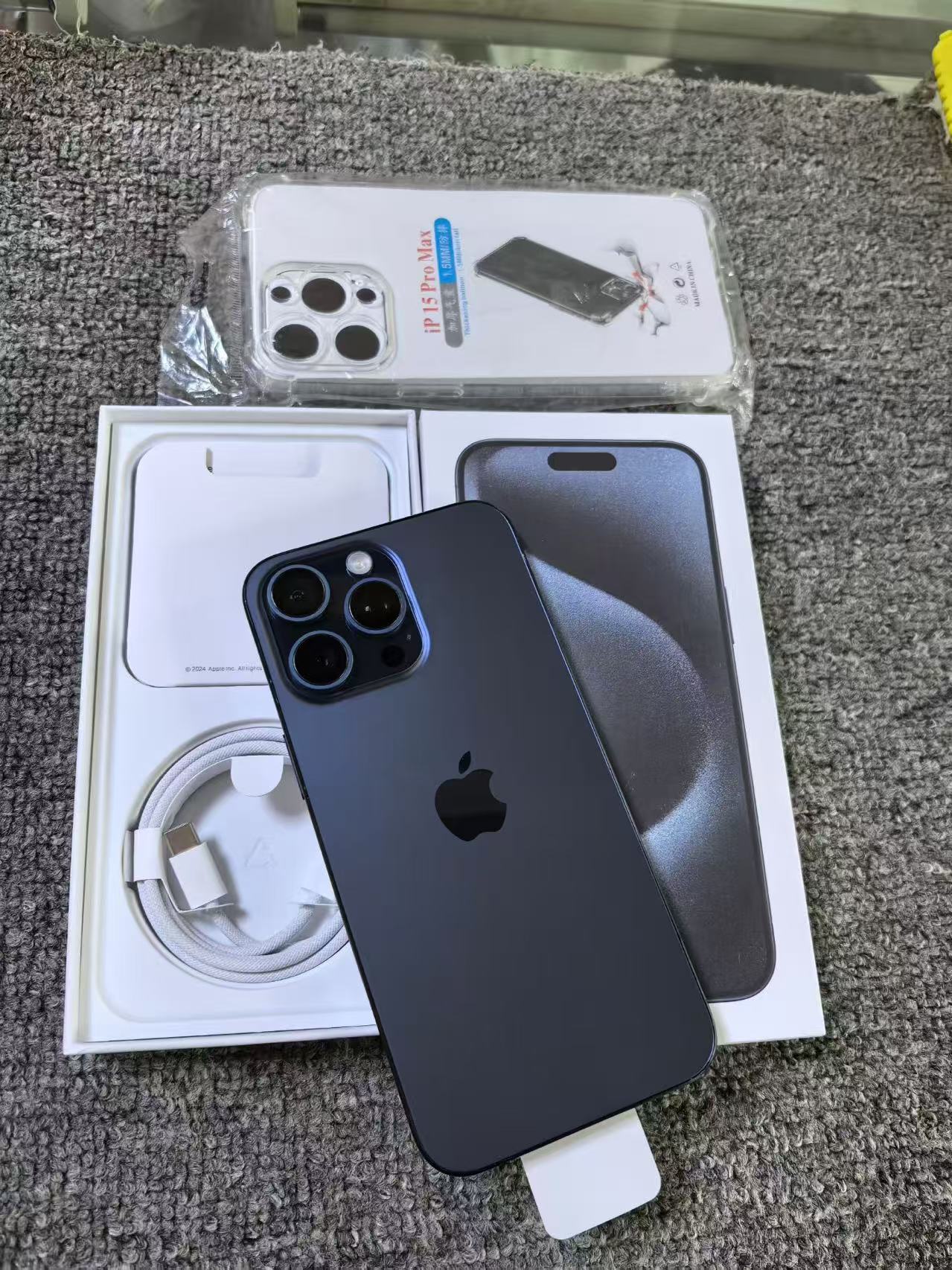 iPhone 15 Pro Max photo 3