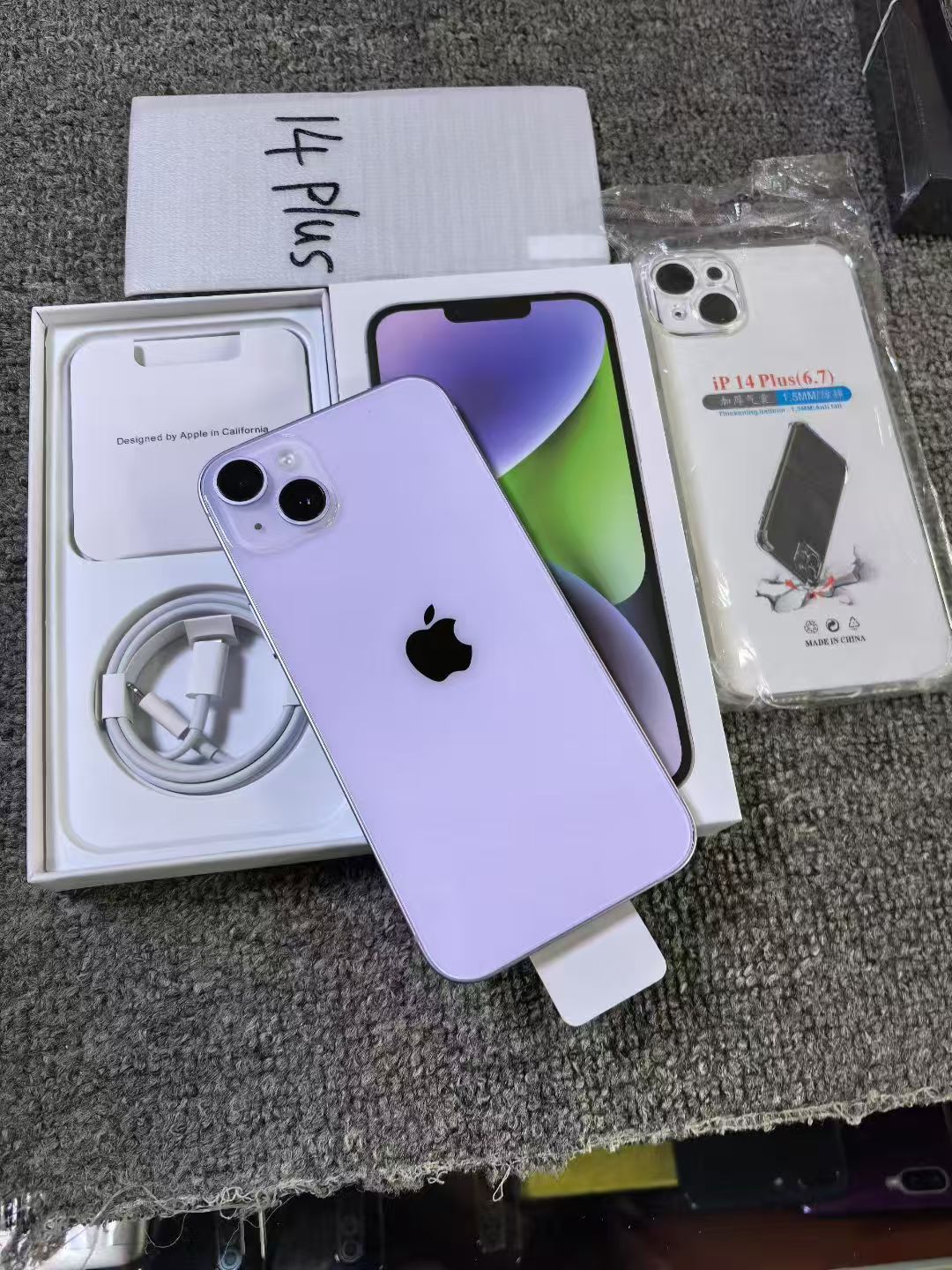 iPhone 14 Plus photo 4