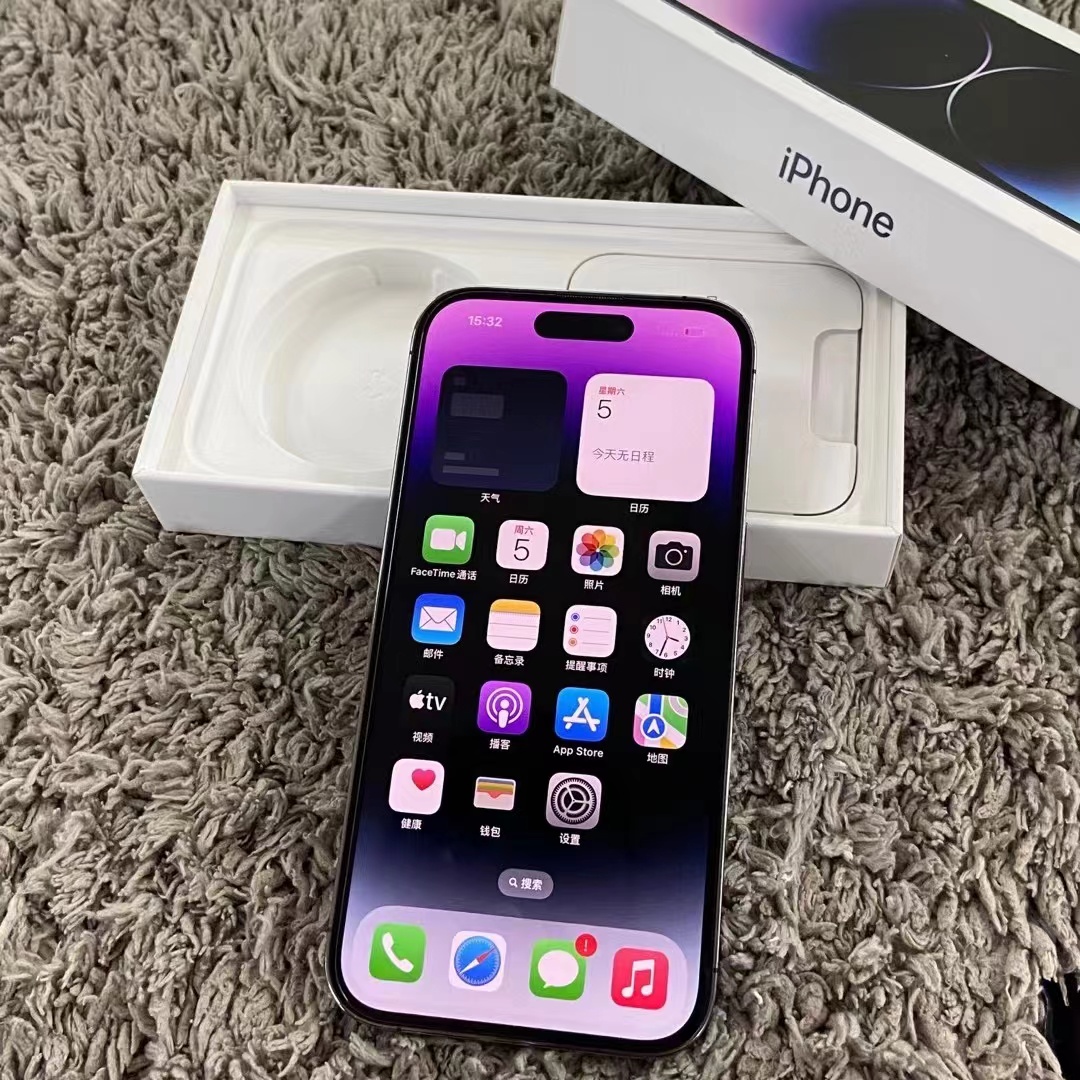iPhone 14 photo 4