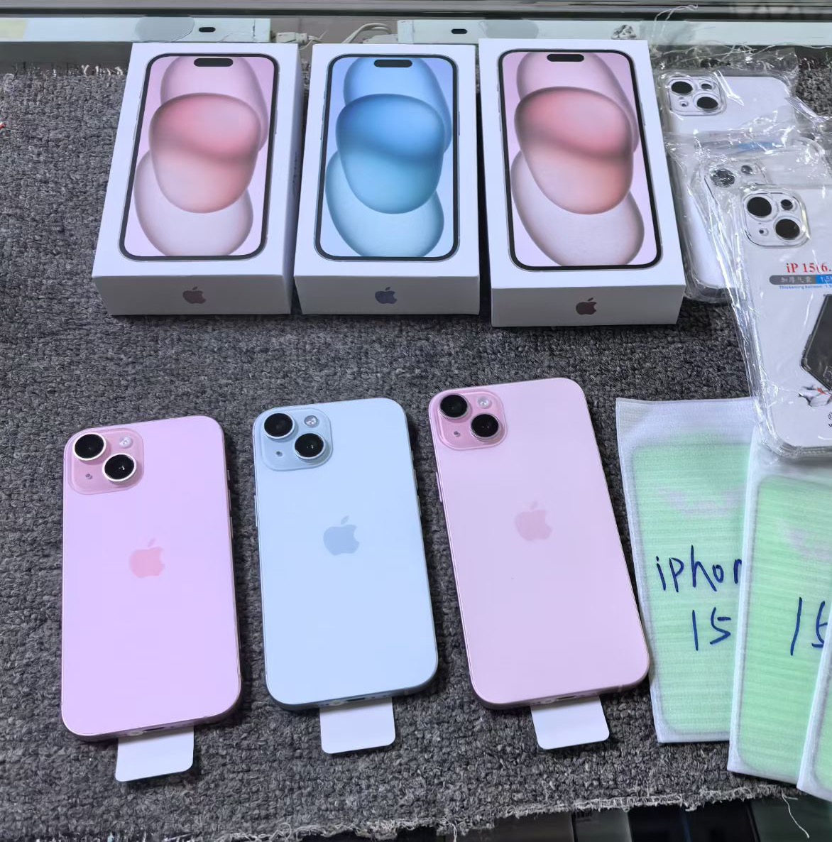iPhone 15