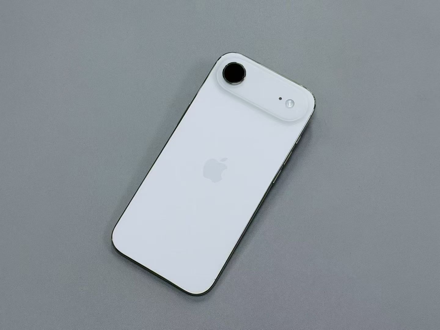 iPhone 17 Air photo 3
