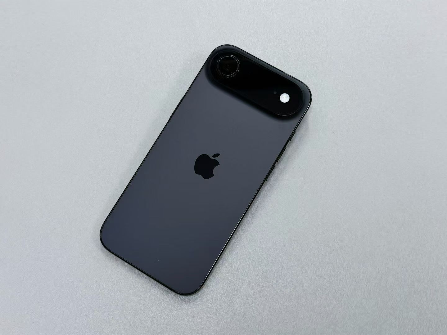 iPhone 17 Air photo 4