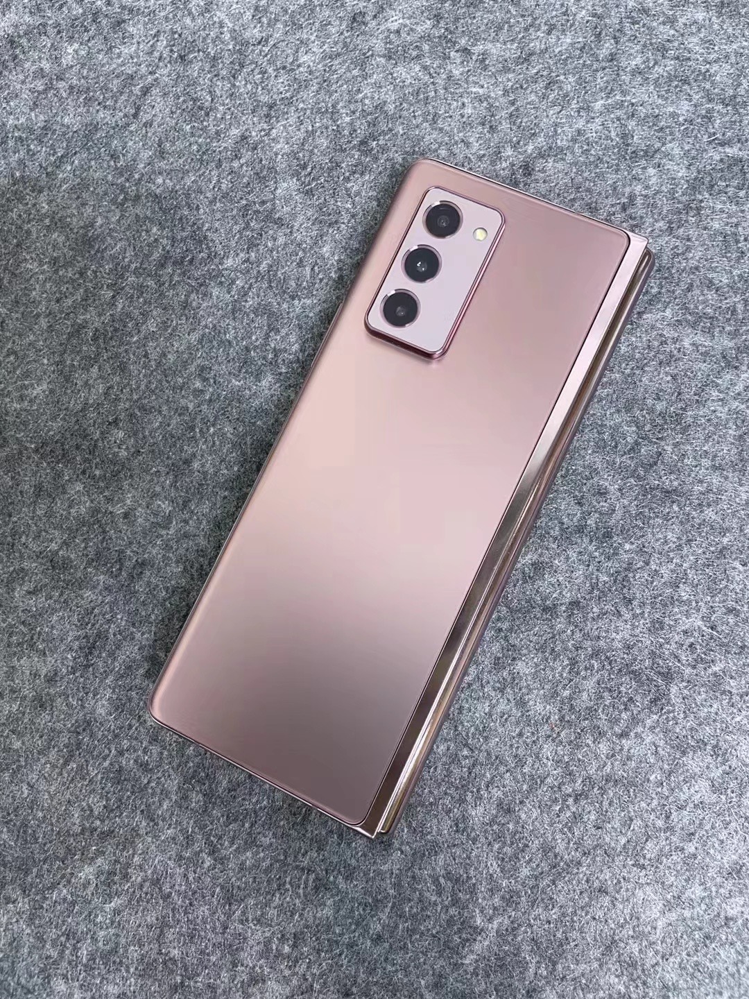 Samsung Z Fold2 photo 4