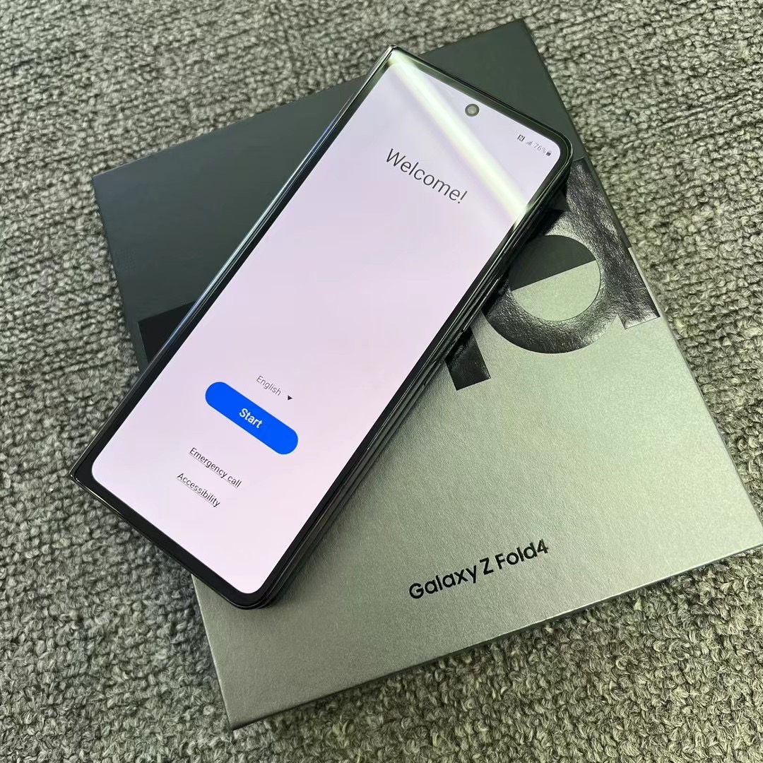 Samsung Galaxy Z Fold4 photo 6