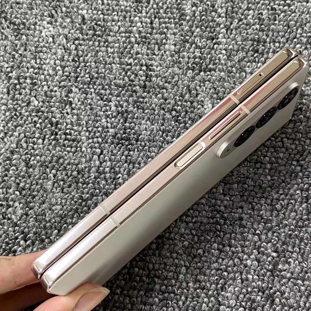 Samsung Galaxy Z Fold4 photo 8