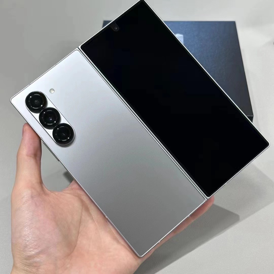 Samsung Galaxy Z Fold6 photo 2