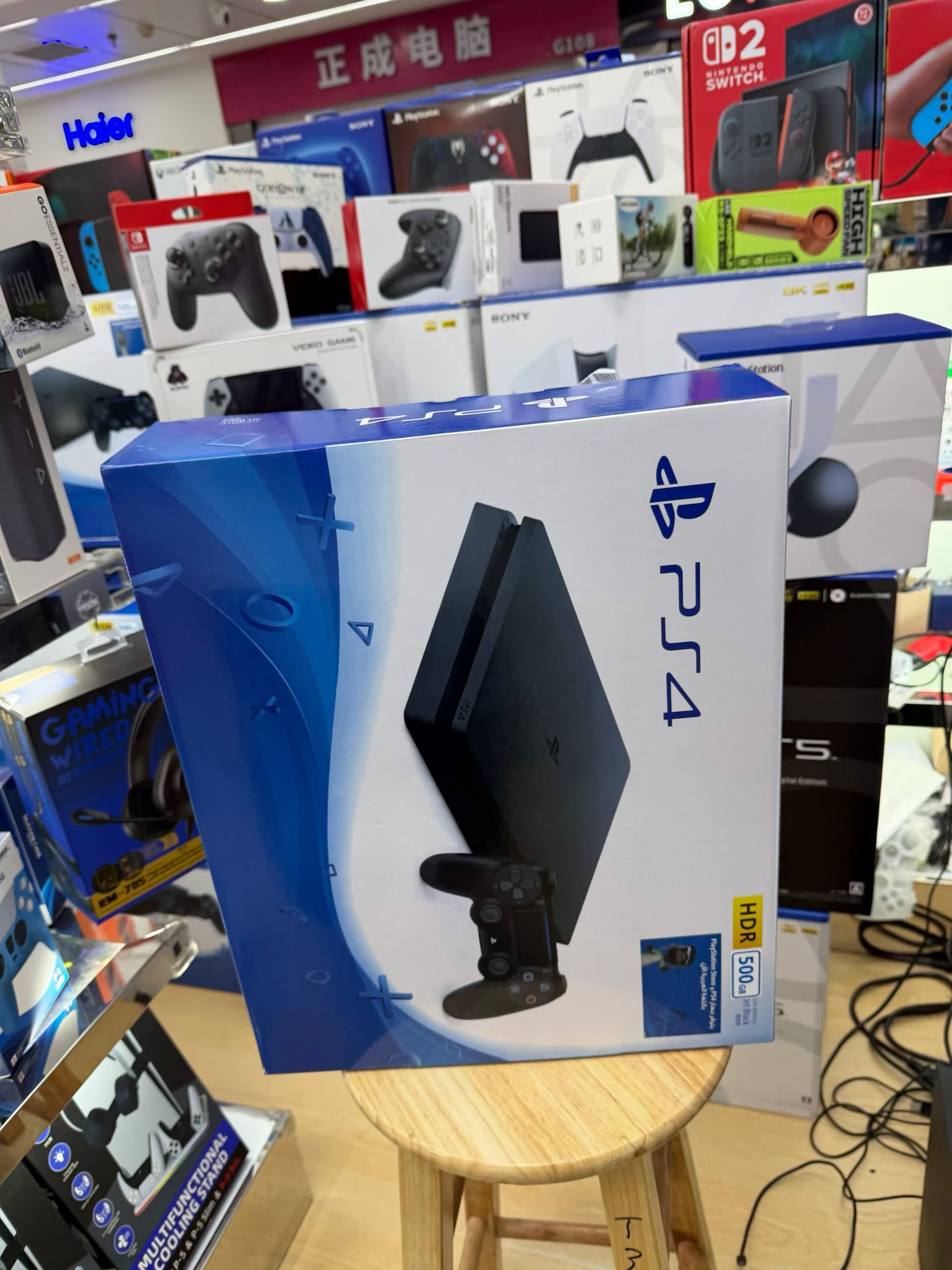 Play Station 4 photo 2
