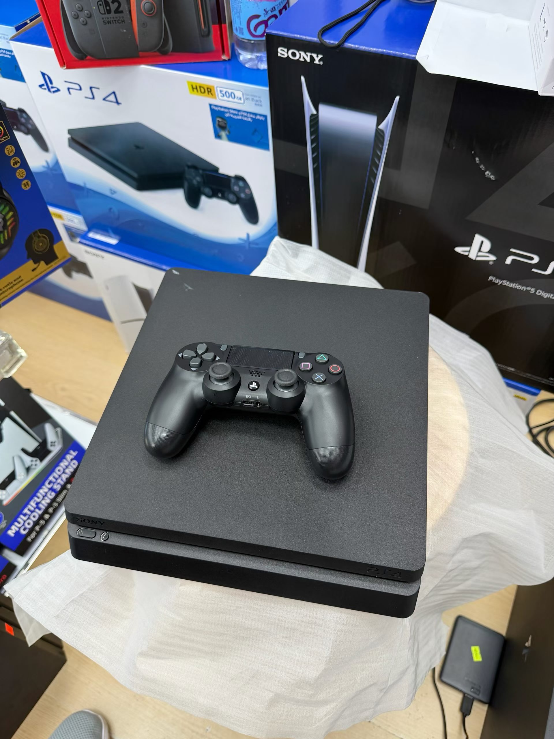 Play Station 4